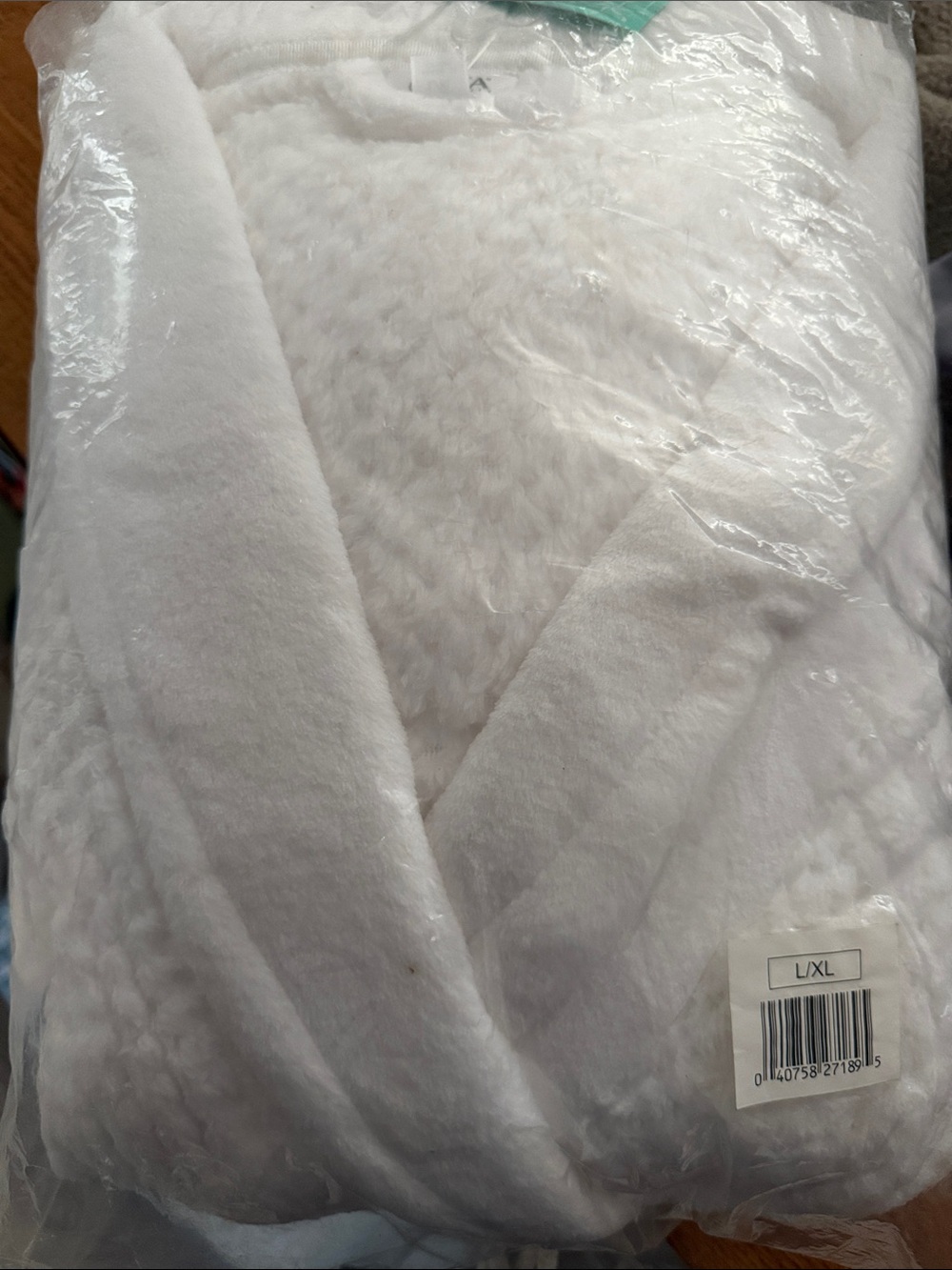 Ulta Beauty Plush White Robe - L/XL NEW NWT
